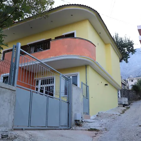 Bujtina Dhuli Holiday home